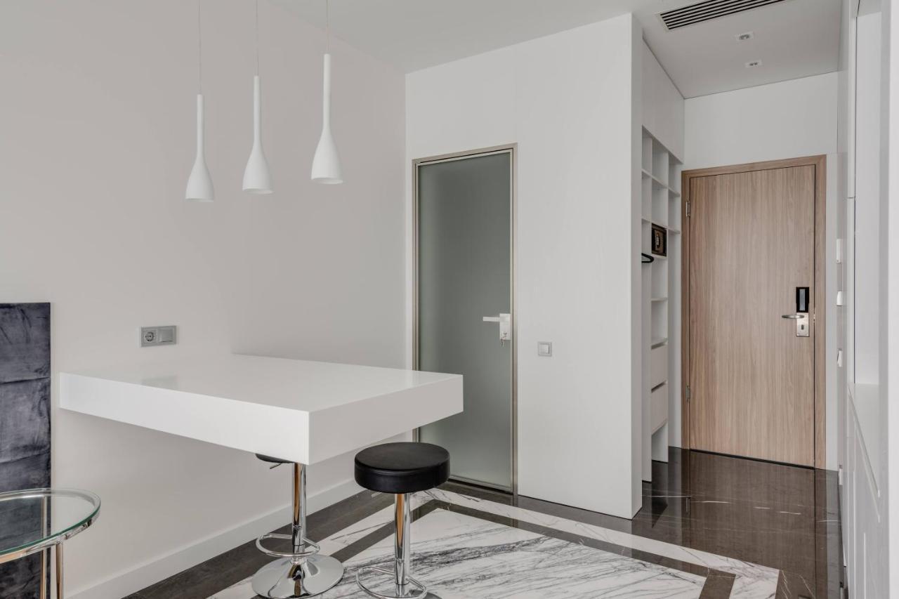 Basis Apartments - Adults Only Kyiv Exterior photo